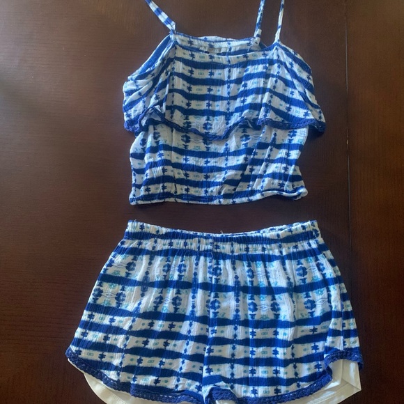 Two Piece Set - Picture 3 of 4